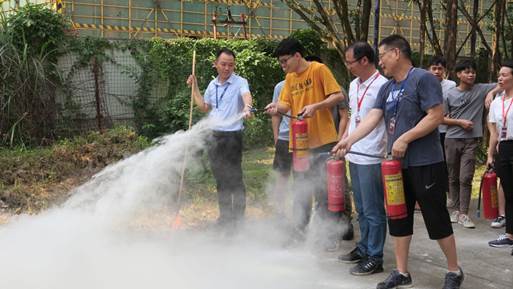 学生工作处联合后勤管理处开展学生公寓消防演练